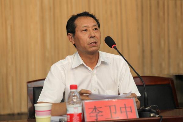 网赌官网召开2013—2014学年度第一学期全体干部会议